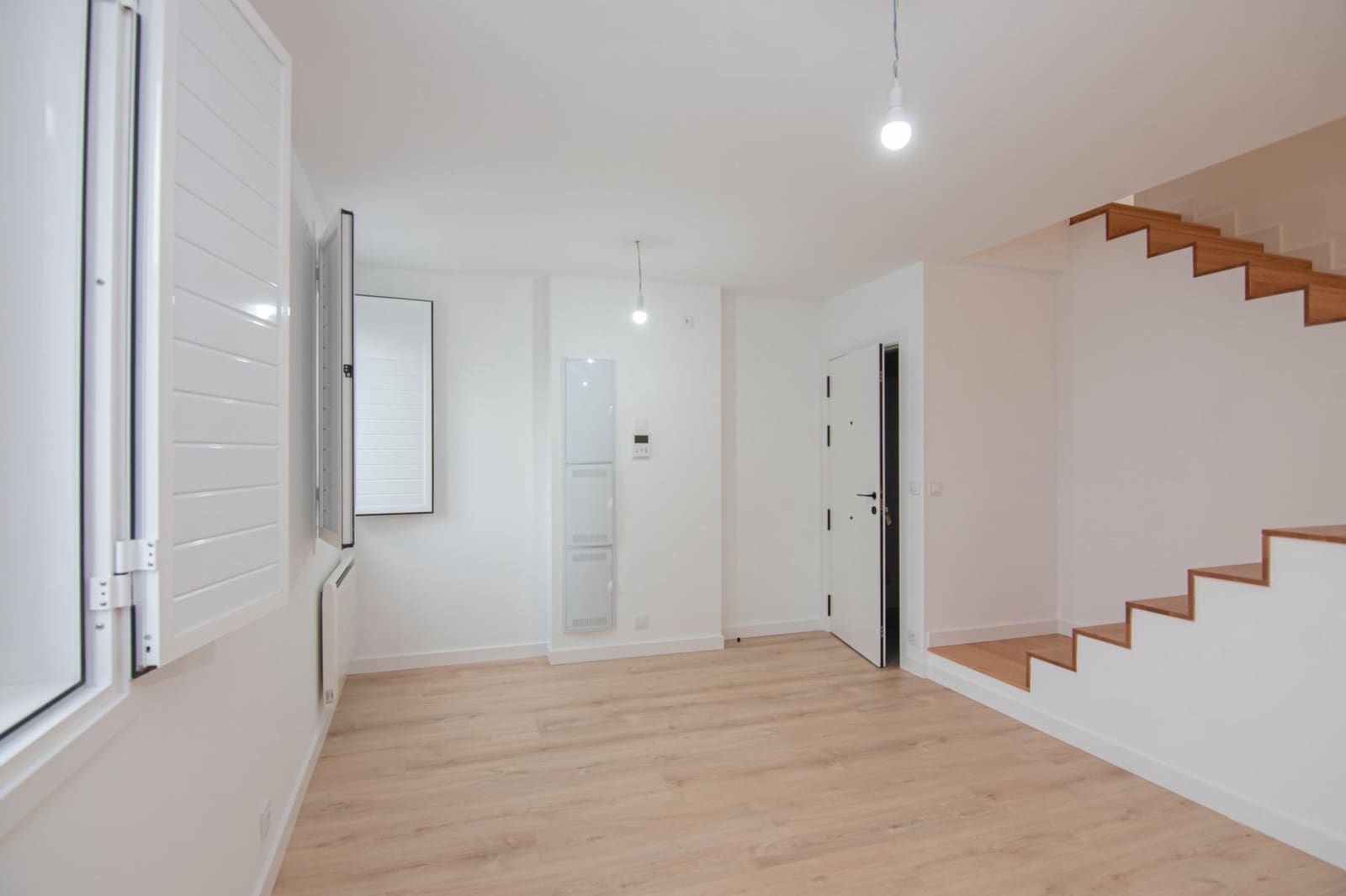 3 soveværelse Lejlighed til salg i A Coruna by - € 335.000 (Ref: 9185797)