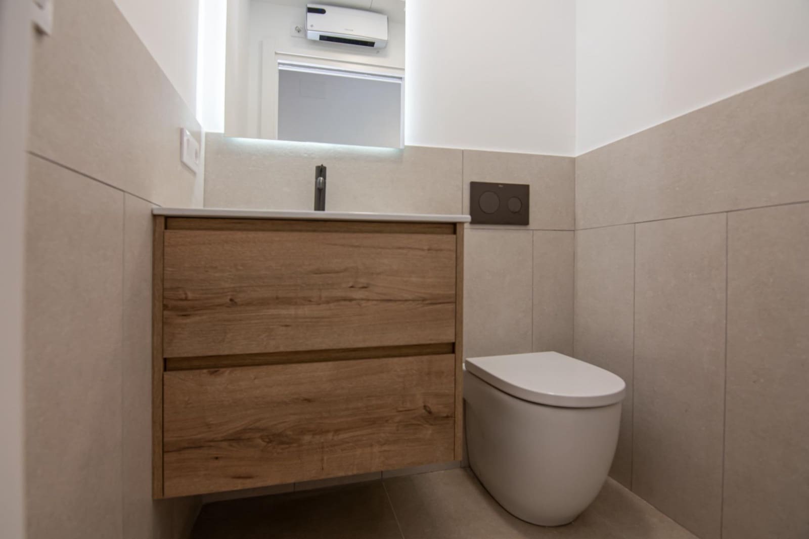 3 soveværelse Lejlighed til salg i A Coruna by - € 335.000 (Ref: 9185797)