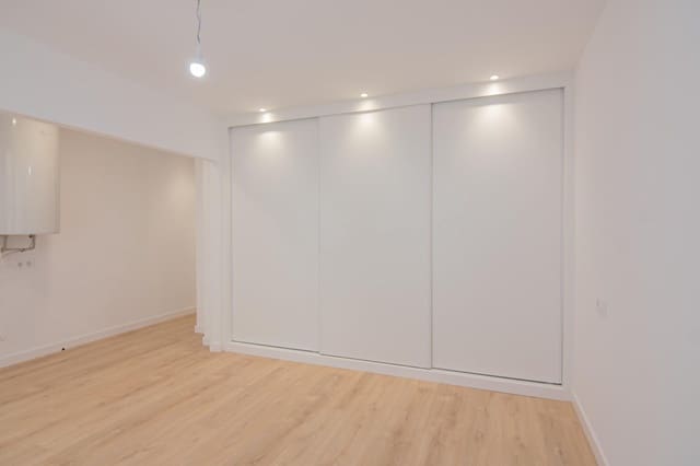 3 makuuhuone Huoneisto myytävänä paikassa A Coruña kaupunki - 335 000 € (Ref: 9185797)