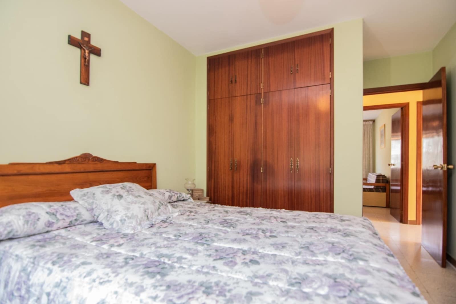 4 bedroom Villa for sale in Coiros with garage - € 180,000 (Ref: 9185802)