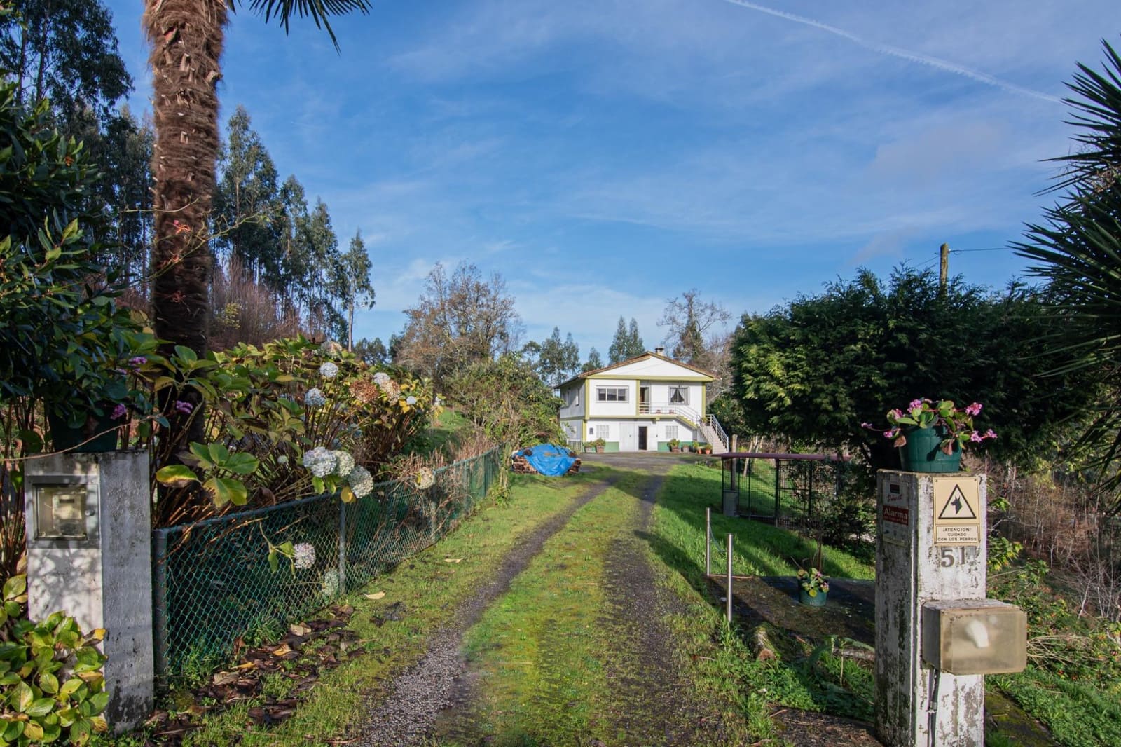 4 bedroom Villa for sale in Coiros with garage - € 180,000 (Ref: 9185802)