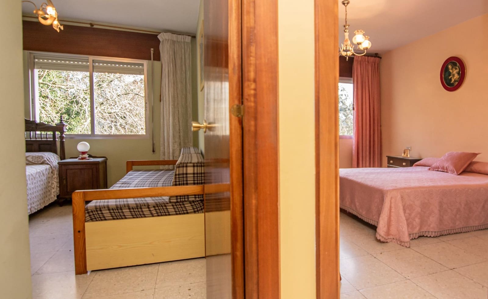 4 sypialnia Willa na sprzedaż w Coiros z garażem - 180 000 € (Ref: 9185802)