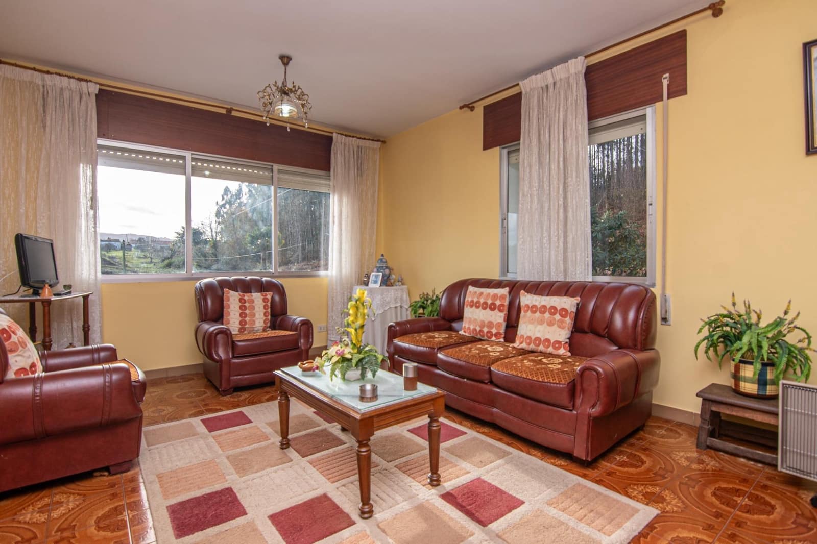 4 sypialnia Willa na sprzedaż w Coiros z garażem - 180 000 € (Ref: 9185802)