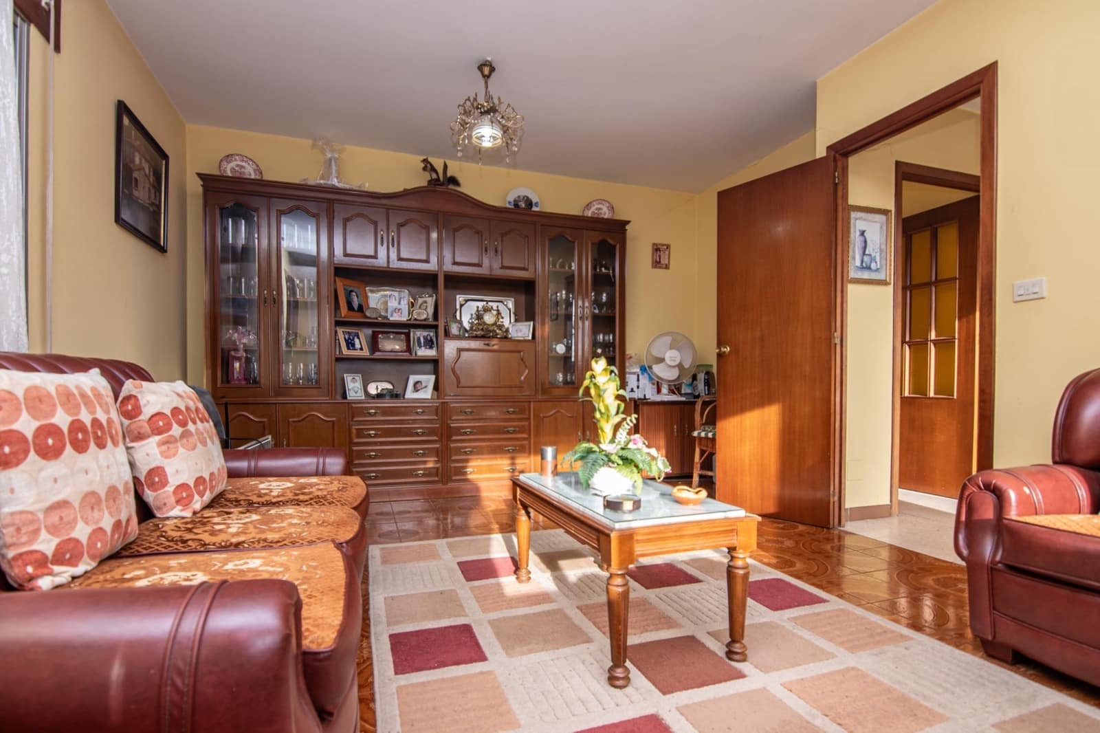 4 sypialnia Willa na sprzedaż w Coiros z garażem - 180 000 € (Ref: 9185802)