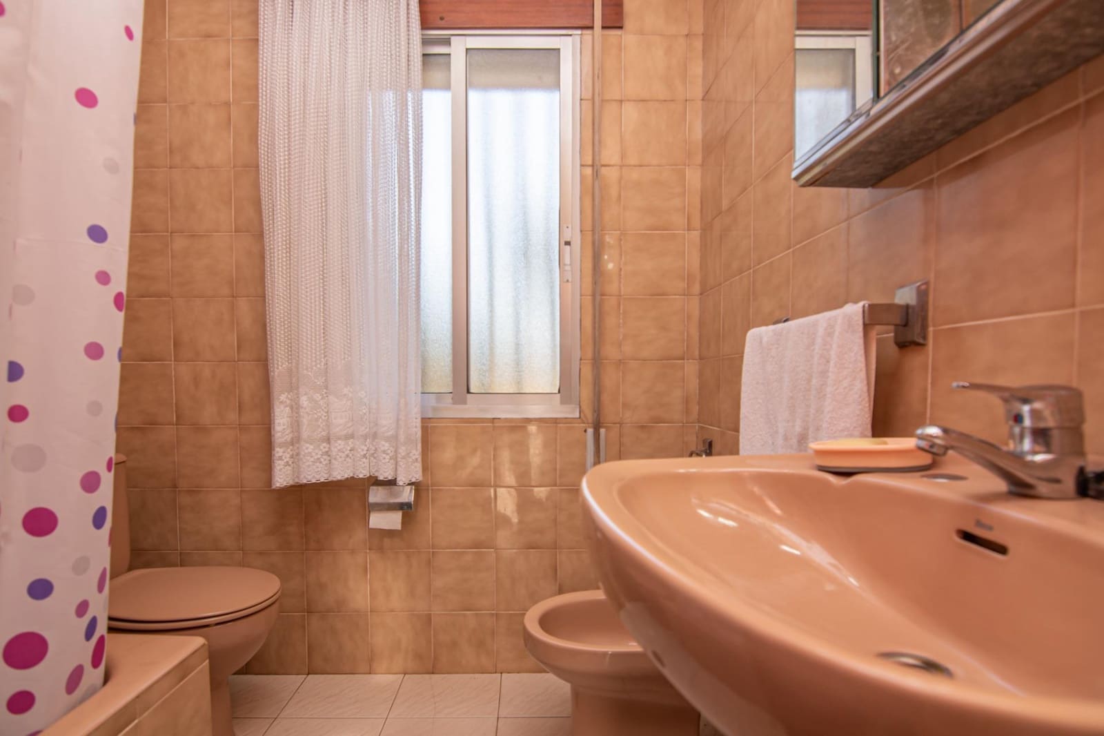 4 sypialnia Willa na sprzedaż w Coiros z garażem - 180 000 € (Ref: 9185802)