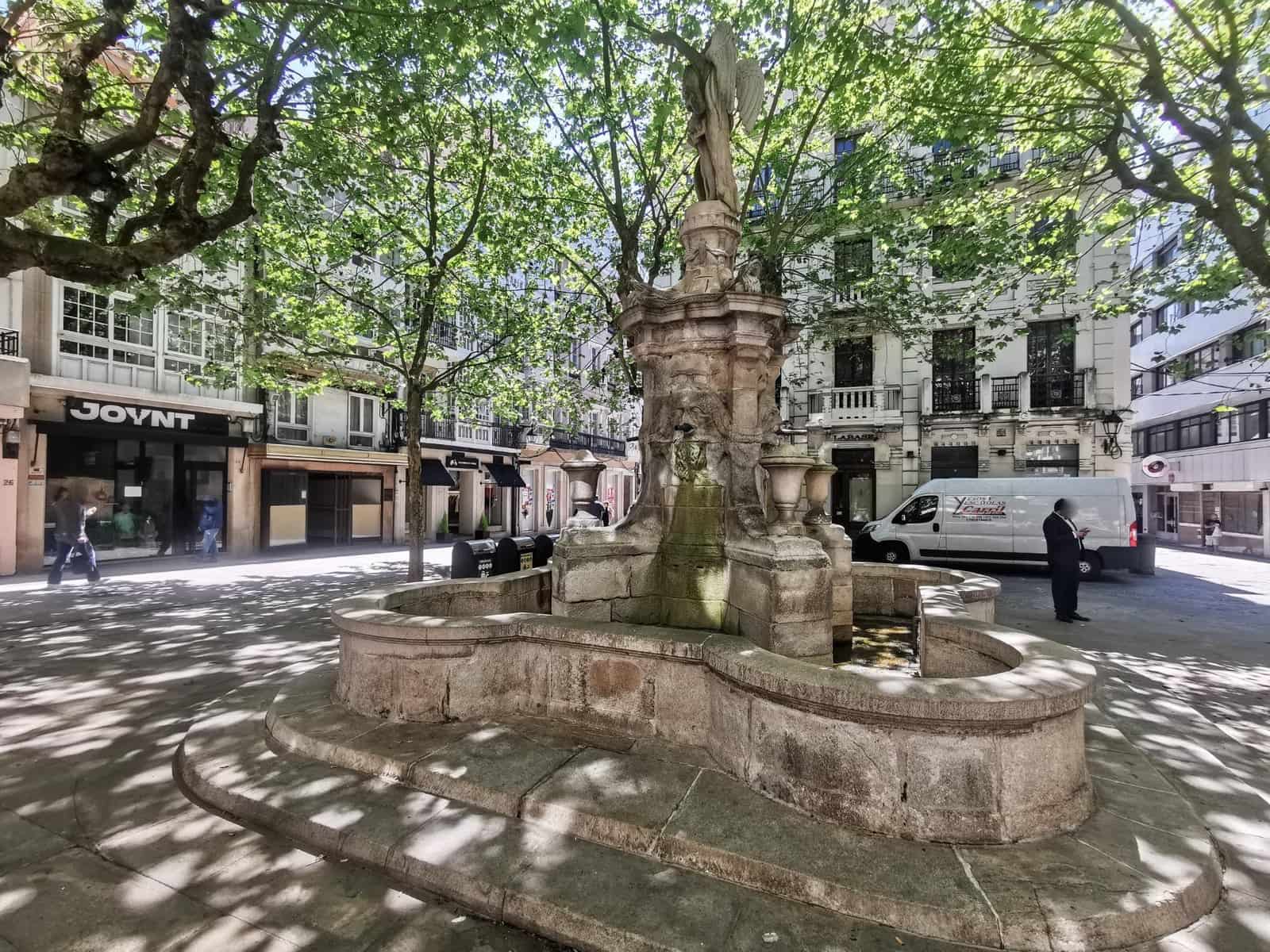 Komercyjne do wynajęcia w Miasto A Coruna - 1 300 € (Ref: 9185805)