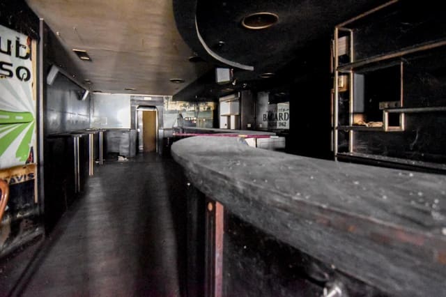 Kommersiell til salgs i La Coruña by - € 100 000 (Ref: 9185806)