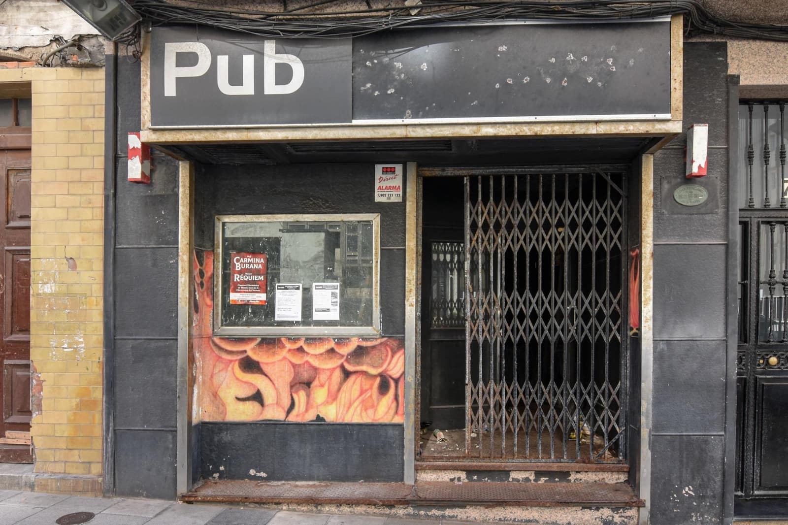 Erhverv til salg i A Coruna by - € 100.000 (Ref: 9185806)