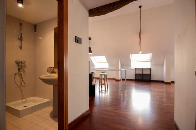 Büro zu vermieten in A Coruña Stadt - 800 € (Ref: 9185808)