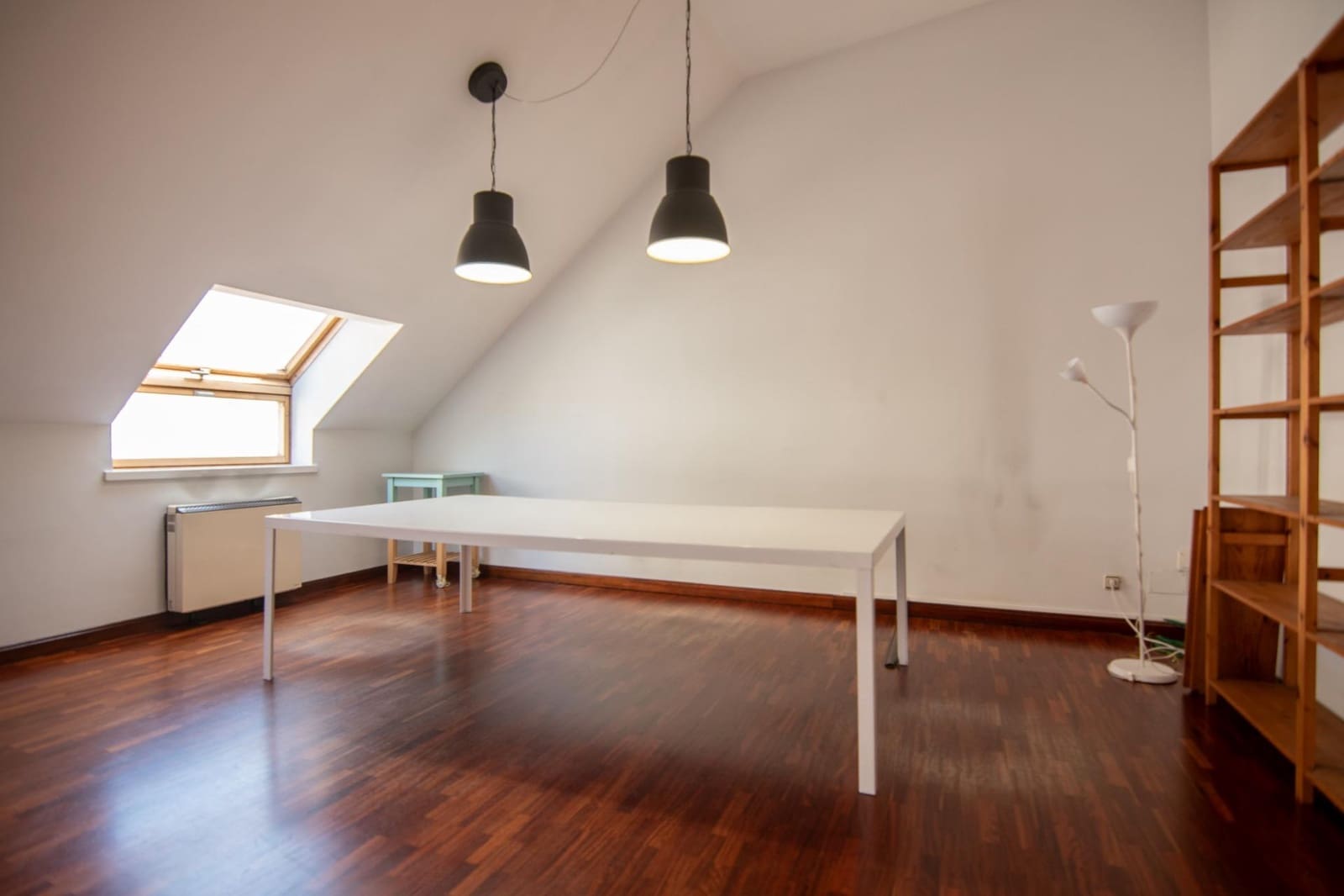 Office for rent in A Coruna city - € 800 (Ref: 9185808)