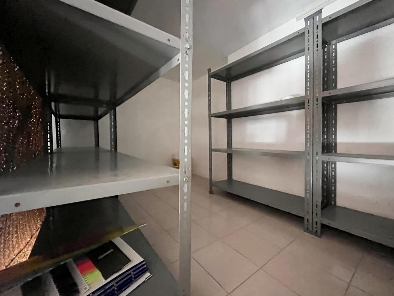 Office for rent in A Coruna city - € 800 (Ref: 9185808)