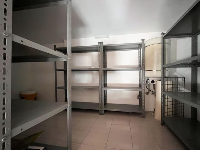 Büro zu vermieten in A Coruña Stadt - 800 € (Ref: 9185808)