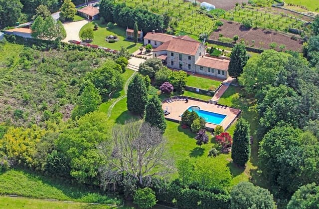 13 sypialnia Hotel na sprzedaż w Cuntis z basenem garażem - 1 600 000 € (Ref: 9185809)