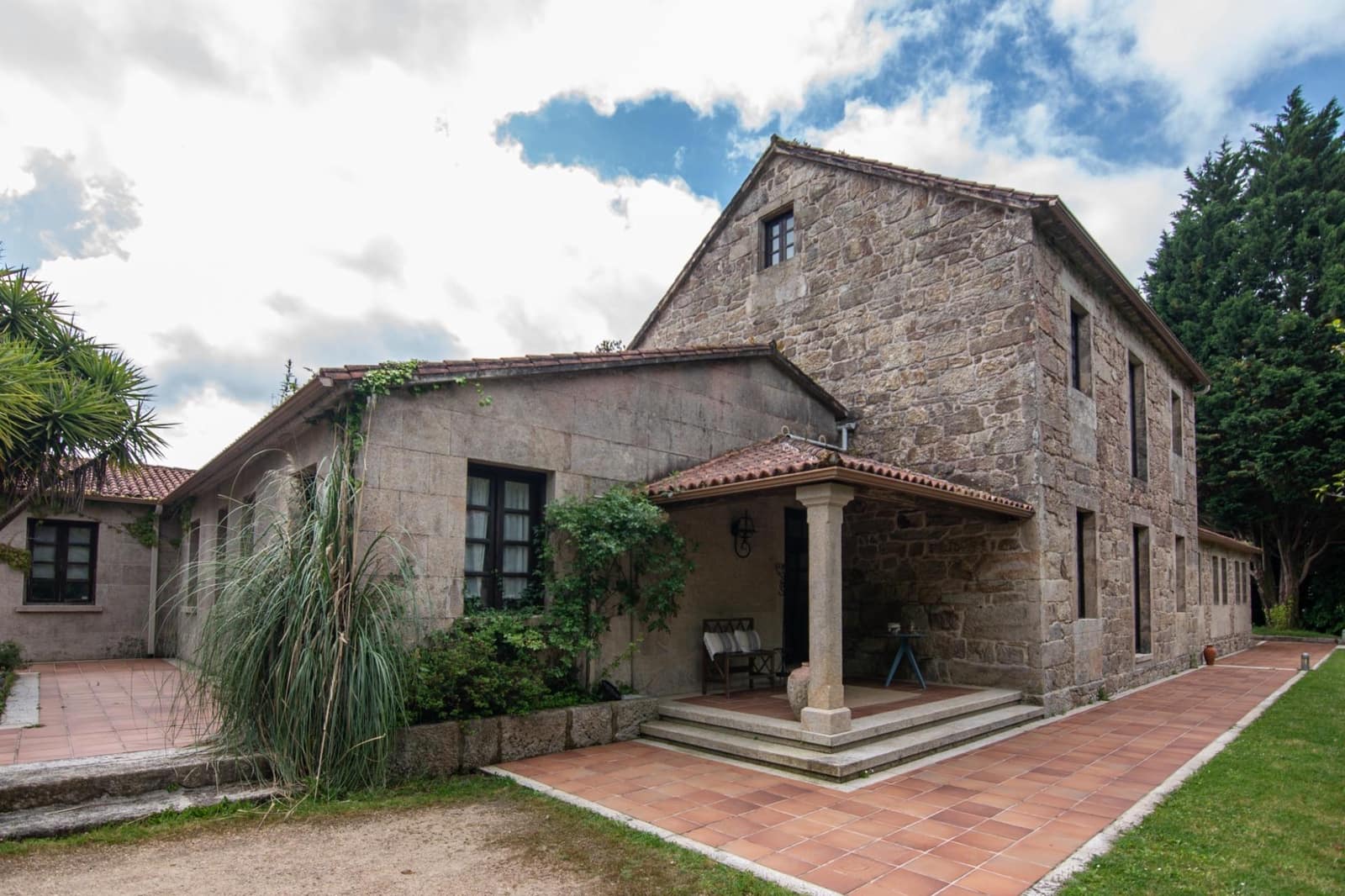 13 soveværelse Hotel til salg i Cuntis med swimmingpool garage - € 1.600.000 (Ref: 9185809)