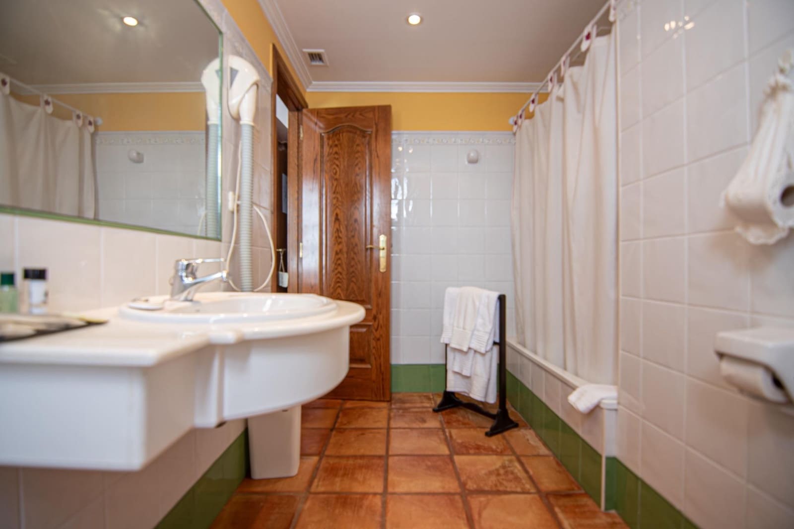 13 soveværelse Hotel til salg i Cuntis med swimmingpool garage - € 1.600.000 (Ref: 9185809)