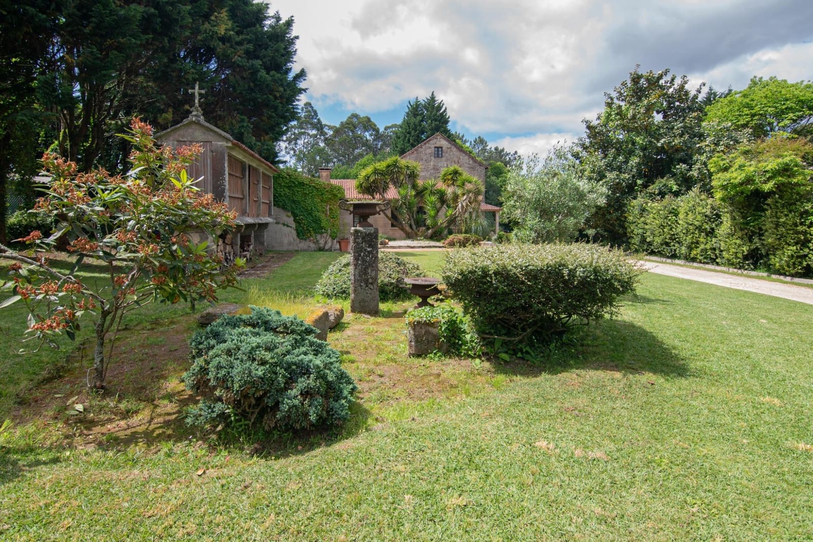 13 soveværelse Hotel til salg i Cuntis med swimmingpool garage - € 1.600.000 (Ref: 9185809)