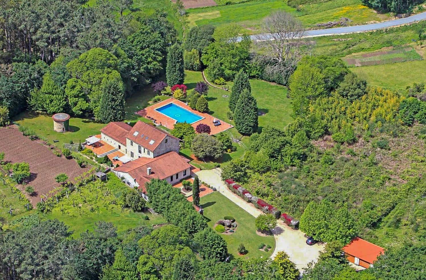 13 soveværelse Villa til salg i Cuntis med swimmingpool garage - € 1.600.000 (Ref: 9185817)