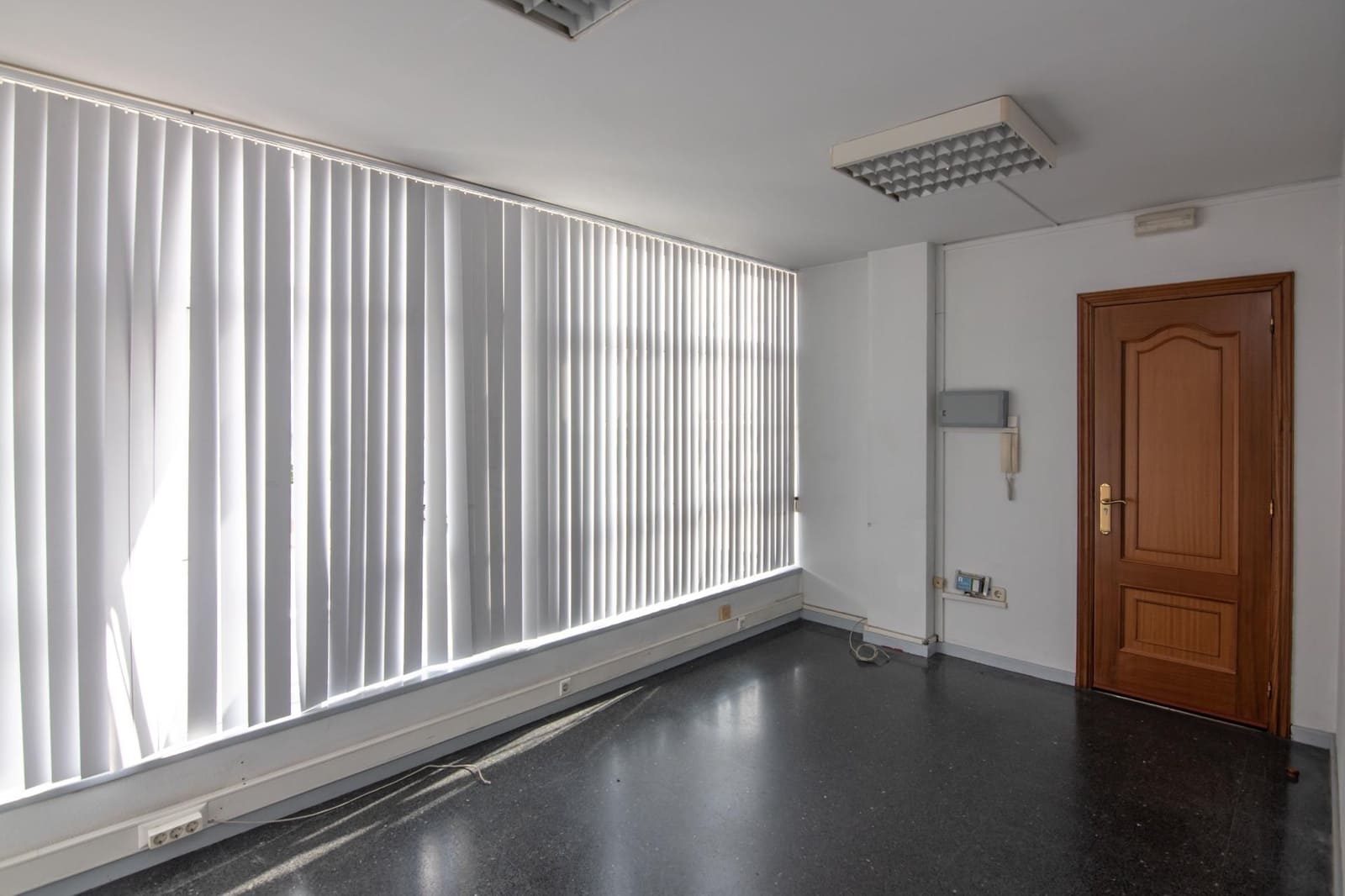 Virksomhed til salg i A Coruna by - € 1.400.000 (Ref: 9204739)