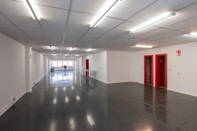 Azienda in vendita in A Coruña città con garage - 1.350.000 € (Rif: 9204739)