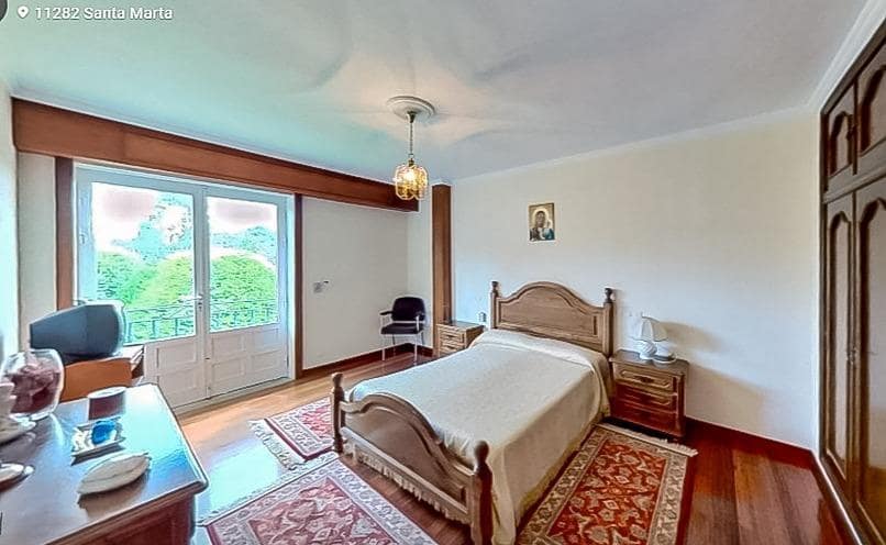 9 soveværelse Villa til salg i Bergondo med garage - € 645.000 (Ref: 9208450)