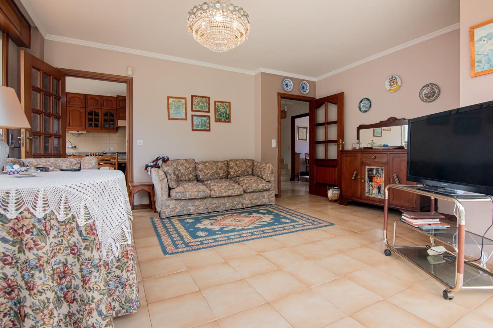 9 slaapkamer Villa te koop in Bergondo met garage - € 645.000 (Ref: 9208450)