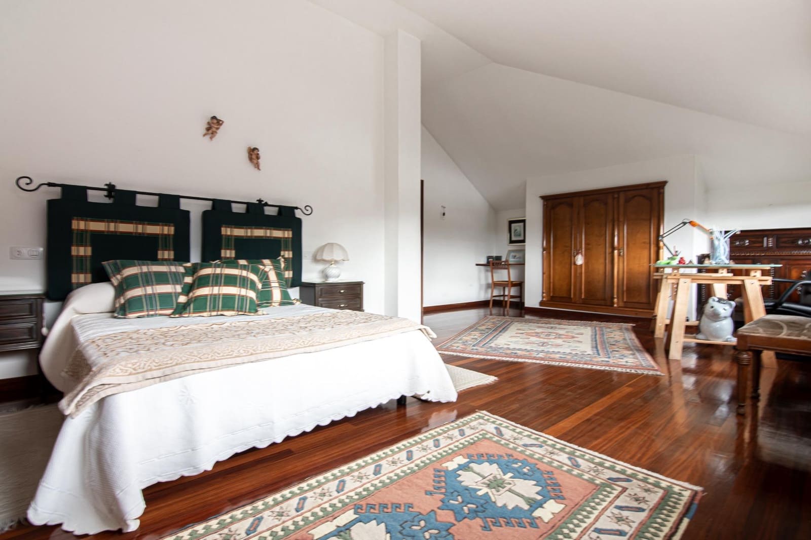 9 slaapkamer Villa te koop in Bergondo met garage - € 645.000 (Ref: 9208450)