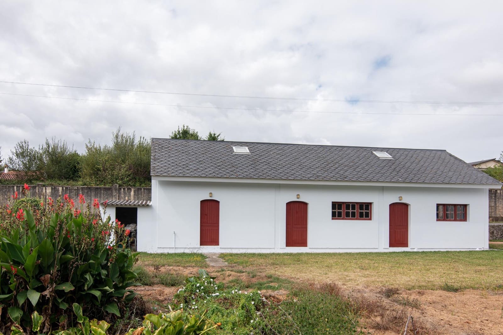 9 slaapkamer Villa te koop in Bergondo met garage - € 645.000 (Ref: 9208450)