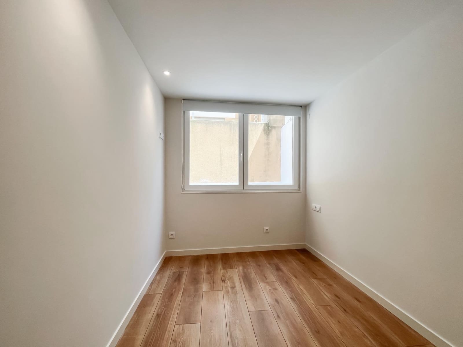 2 soveværelse Lejlighed til leje i A Coruna by - € 1.000 (Ref: 9240224)