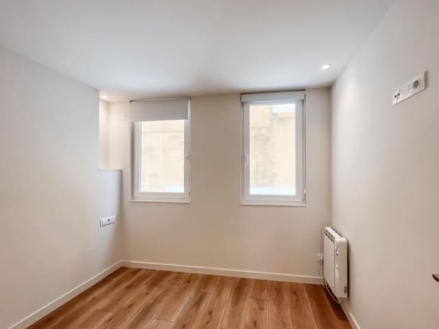 2 bedroom Flat for rent in A Coruña city - € 1,000 (Ref: 9240224)