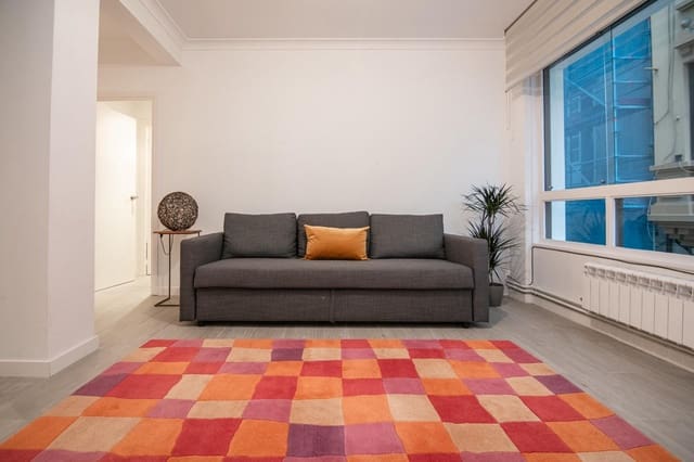 3 bedroom Flat for rent in A Coruña city - € 1,100 (Ref: 9374575)