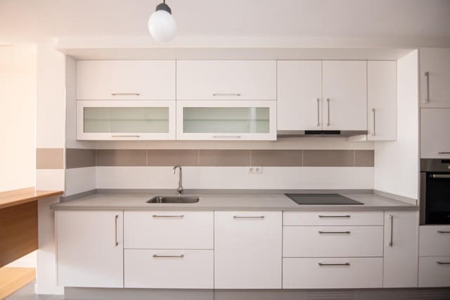 2 sovrum Lägenhet till salu i A Coruña stad - 525 000 € (Ref: 9375211)