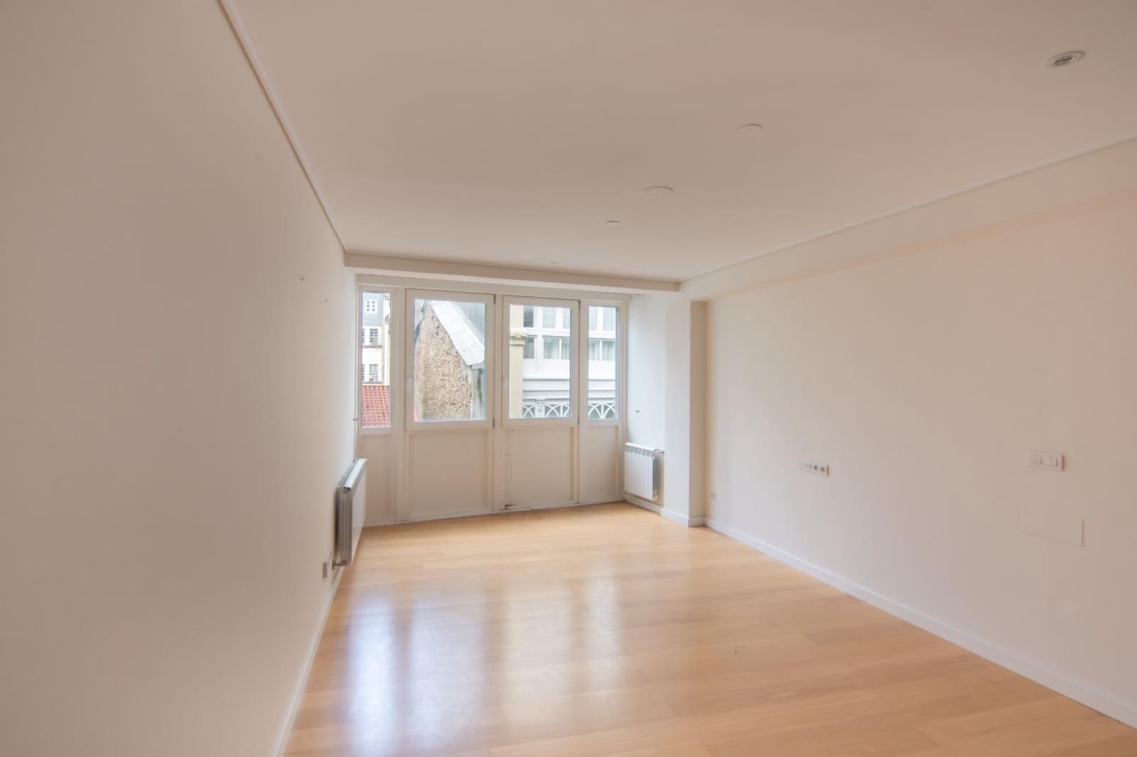 2 bedroom Flat for sale in A Coruna city - € 510,000 (Ref: 9375211)