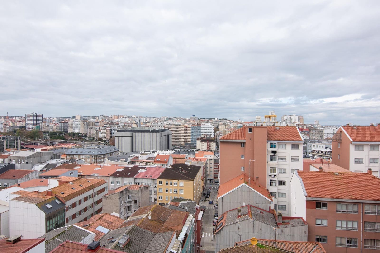 2 bedroom Penthouse for sale in A Coruna city - € 485,000 (Ref: 9413963)