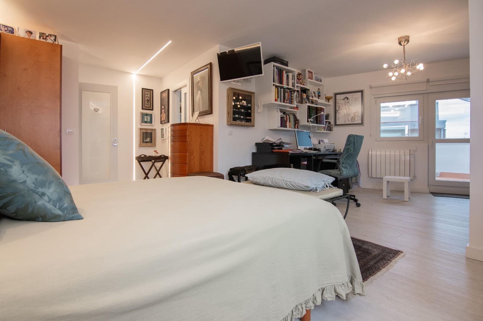 2 bedroom Penthouse for sale in A Coruna city - € 485,000 (Ref: 9413963)