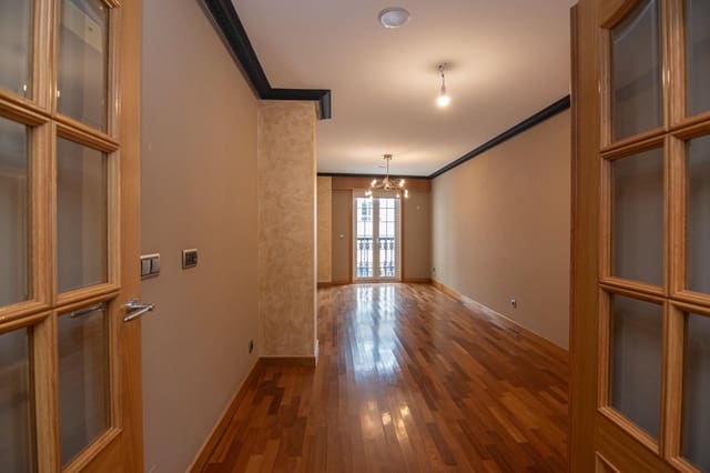 3 makuuhuone Asunto myytävänä paikassa A Coruña kaupunki mukana 
autotalli - 475 000 € (Ref: 9419579)