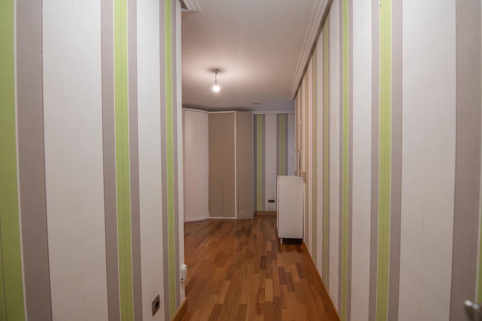 3 sovrum Lägenhet till salu i A Coruna stad med garage - 475 000 € (Ref: 9419579)