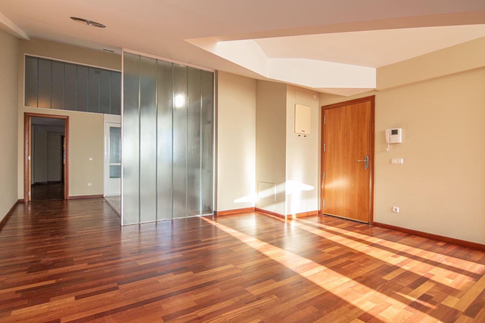 1 bedroom Penthouse for rent in A Coruna city - € 775 (Ref: 9452272)