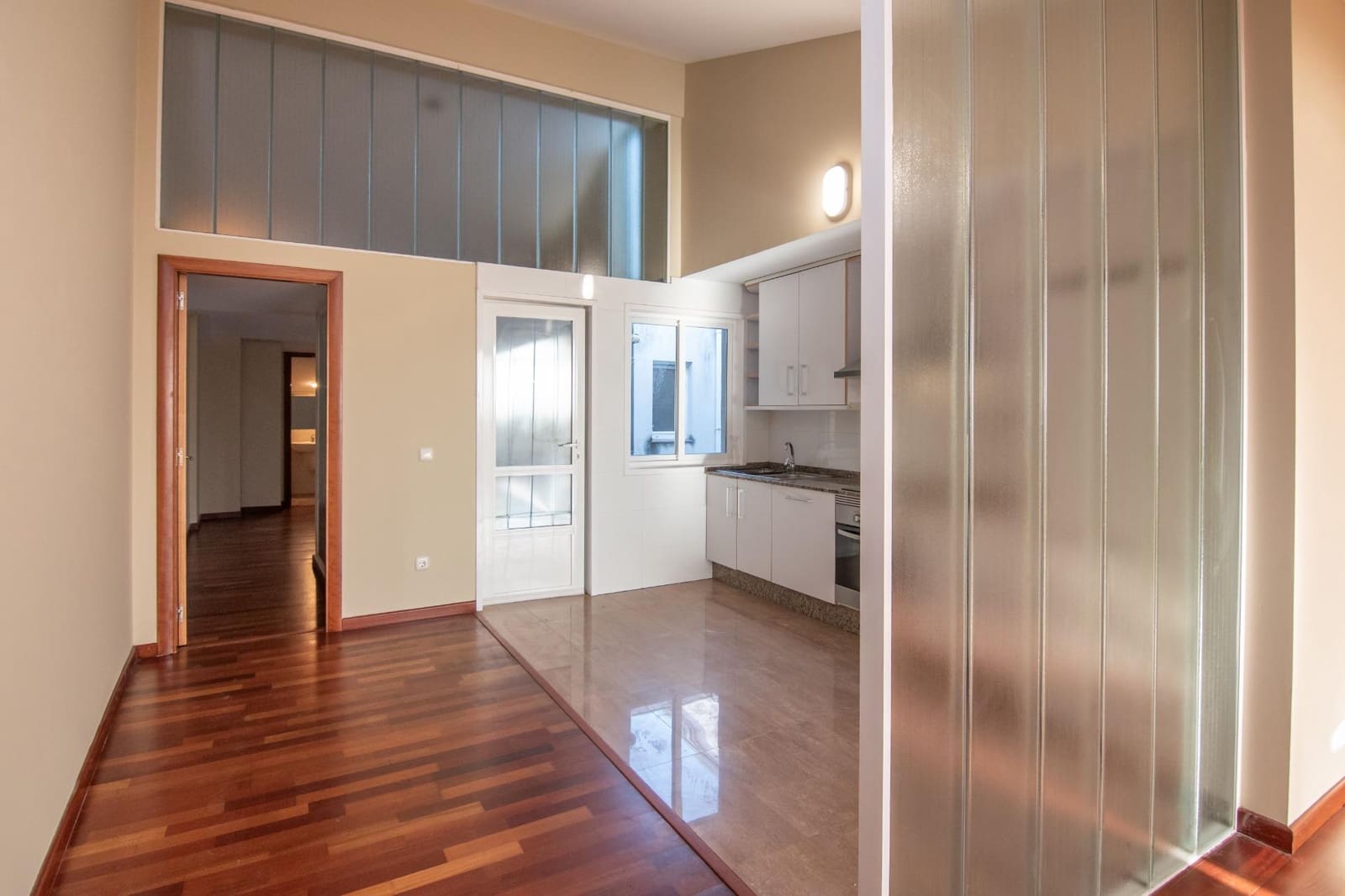 1 bedroom Penthouse for rent in A Coruna city - € 775 (Ref: 9452272)