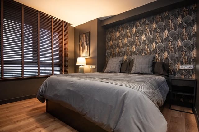 2 sovrum Lägenhet till salu i A Coruña stad - 415 000 € (Ref: 9456473)