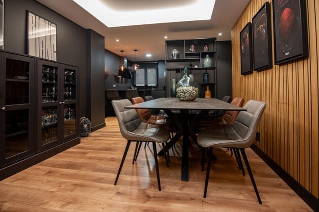 2 sovrum Lägenhet till salu i A Coruña stad - 415 000 € (Ref: 9456473)