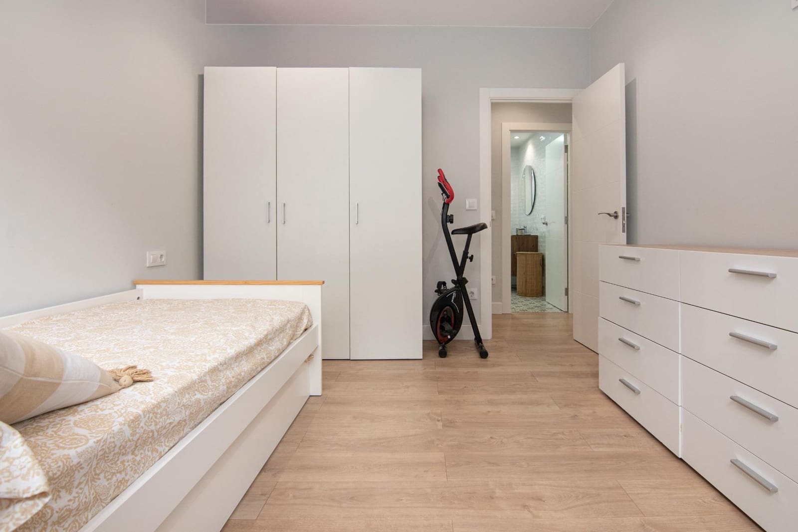 3 slaapkamer Flat te koop in A Coruna stad - € 430.000 (Ref: 9456474)