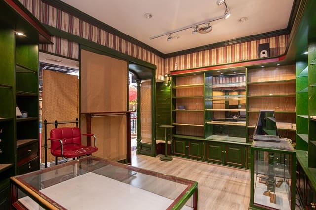 Commercial for sale in A Coruña city - € 50,000 (Ref: 9468570)