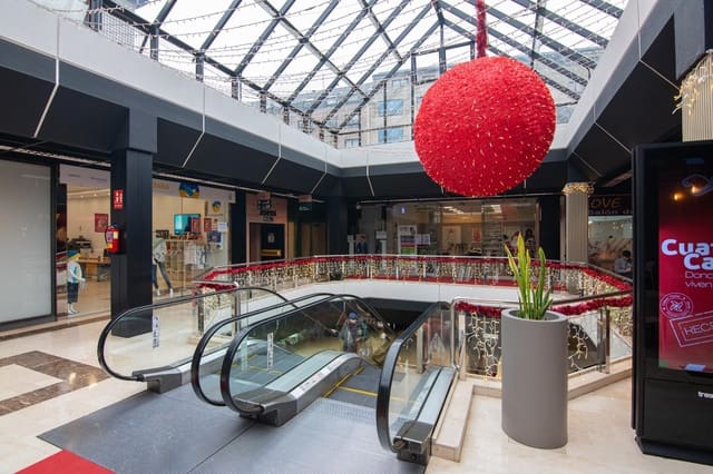 Commercial for sale in A Coruña city - € 50,000 (Ref: 9468570)