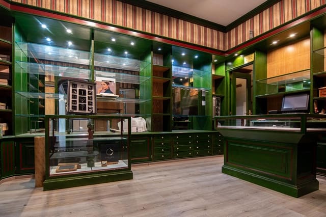 Commercial for sale in A Coruña city - € 50,000 (Ref: 9468570)