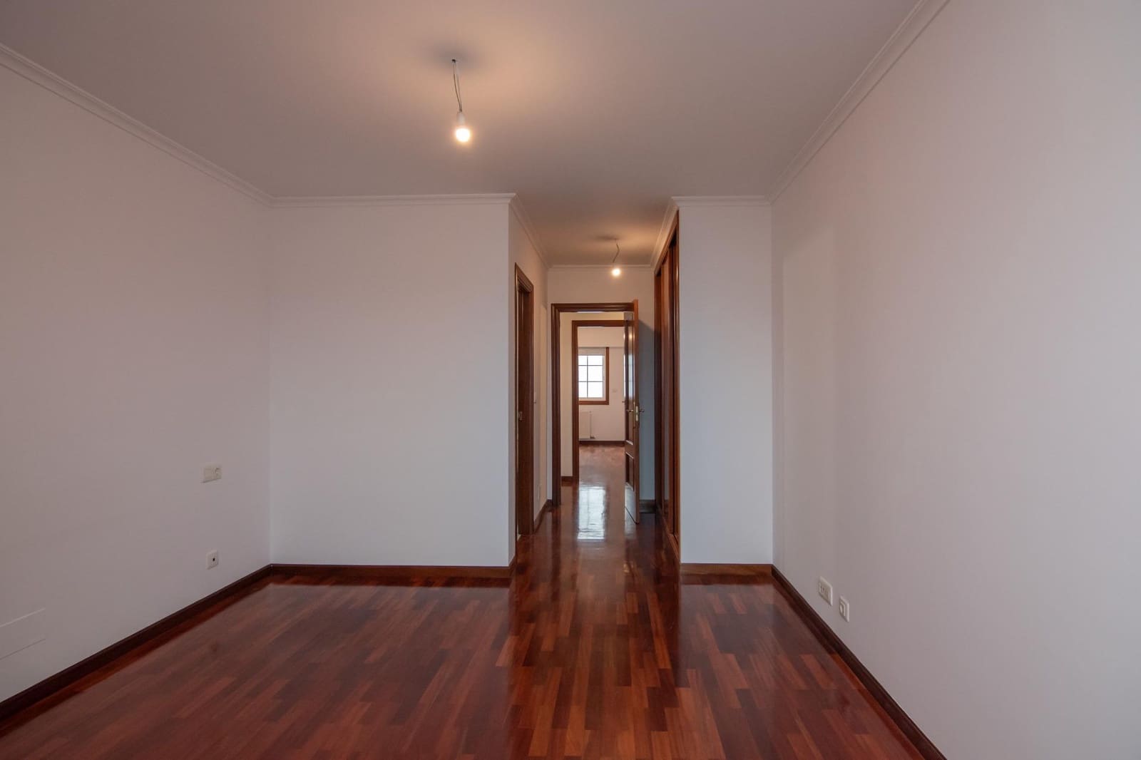 2 quarto Apartamento para arrendar em Culleredo com garagem - 800 € (Ref: 9470567)