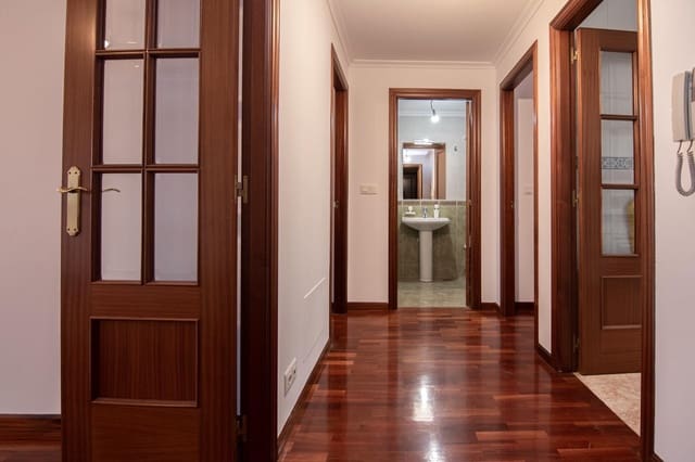 Piso de 2 habitaciones en Culleredo en alquiler con garaje - 800 € (Ref: 9470567)