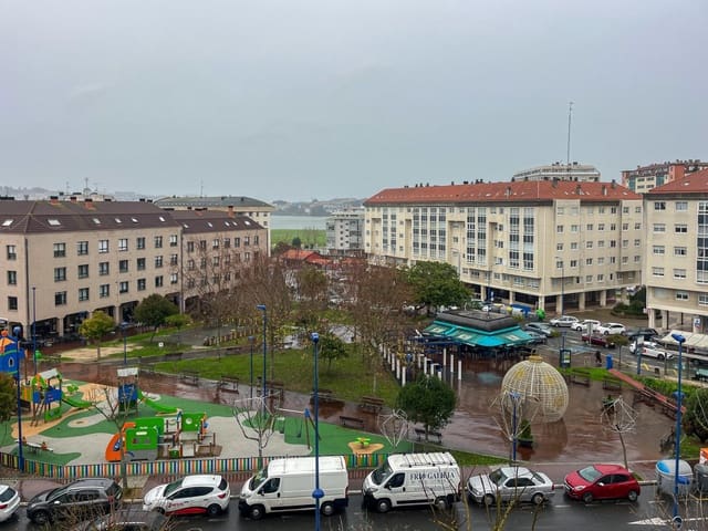 Piso de 2 habitaciones en Culleredo en alquiler con garaje - 800 € (Ref: 9470567)