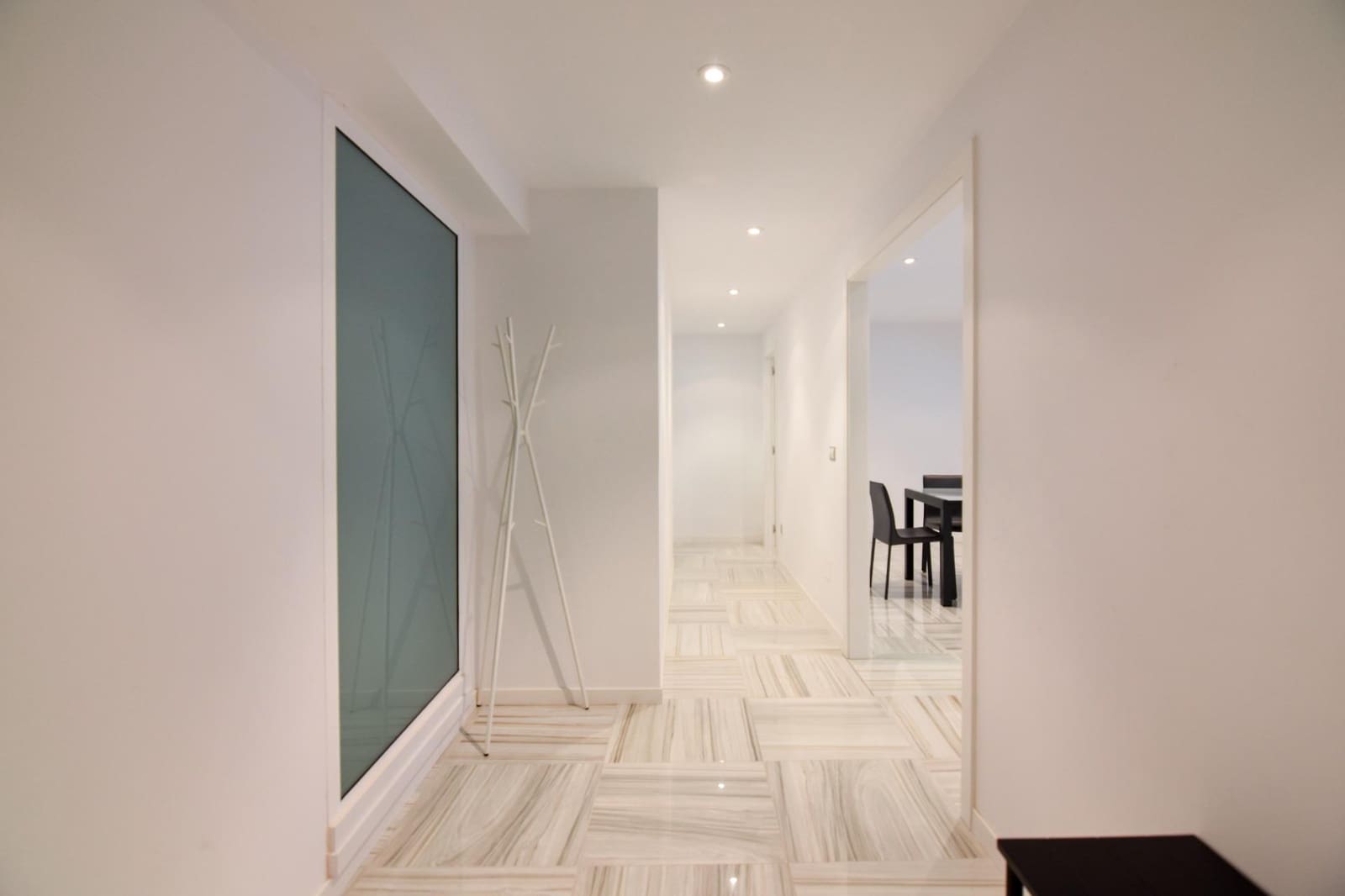 2 slaapkamer Flat te huur in A Coruna stad - € 1.061 (Ref: 9470568)