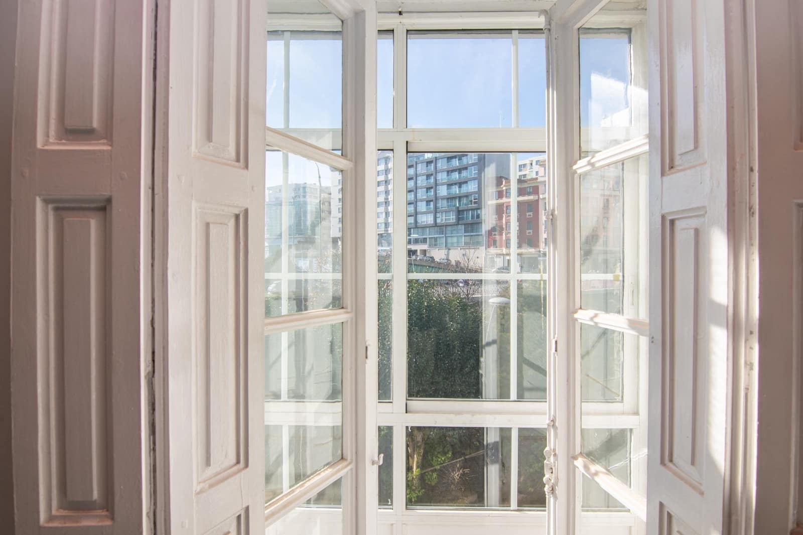 2 bedroom Flat for sale in A Coruna city - € 225,000 (Ref: 9485320)