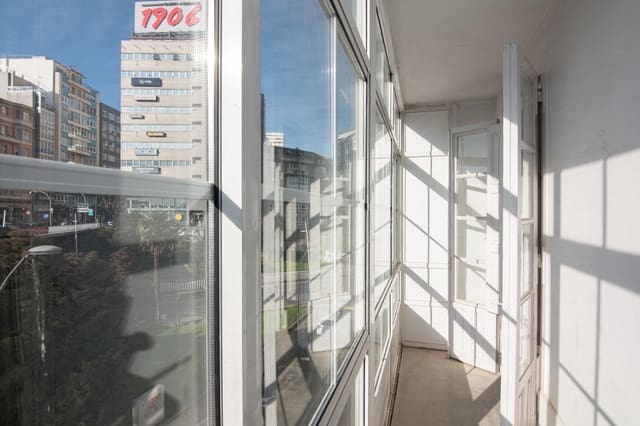 2 sovrum Lägenhet till salu i A Coruña stad - 225 000 € (Ref: 9485320)
